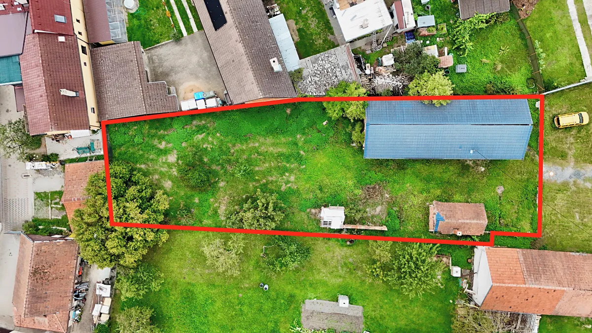 Prodej stavebního pozemku 1070 m²